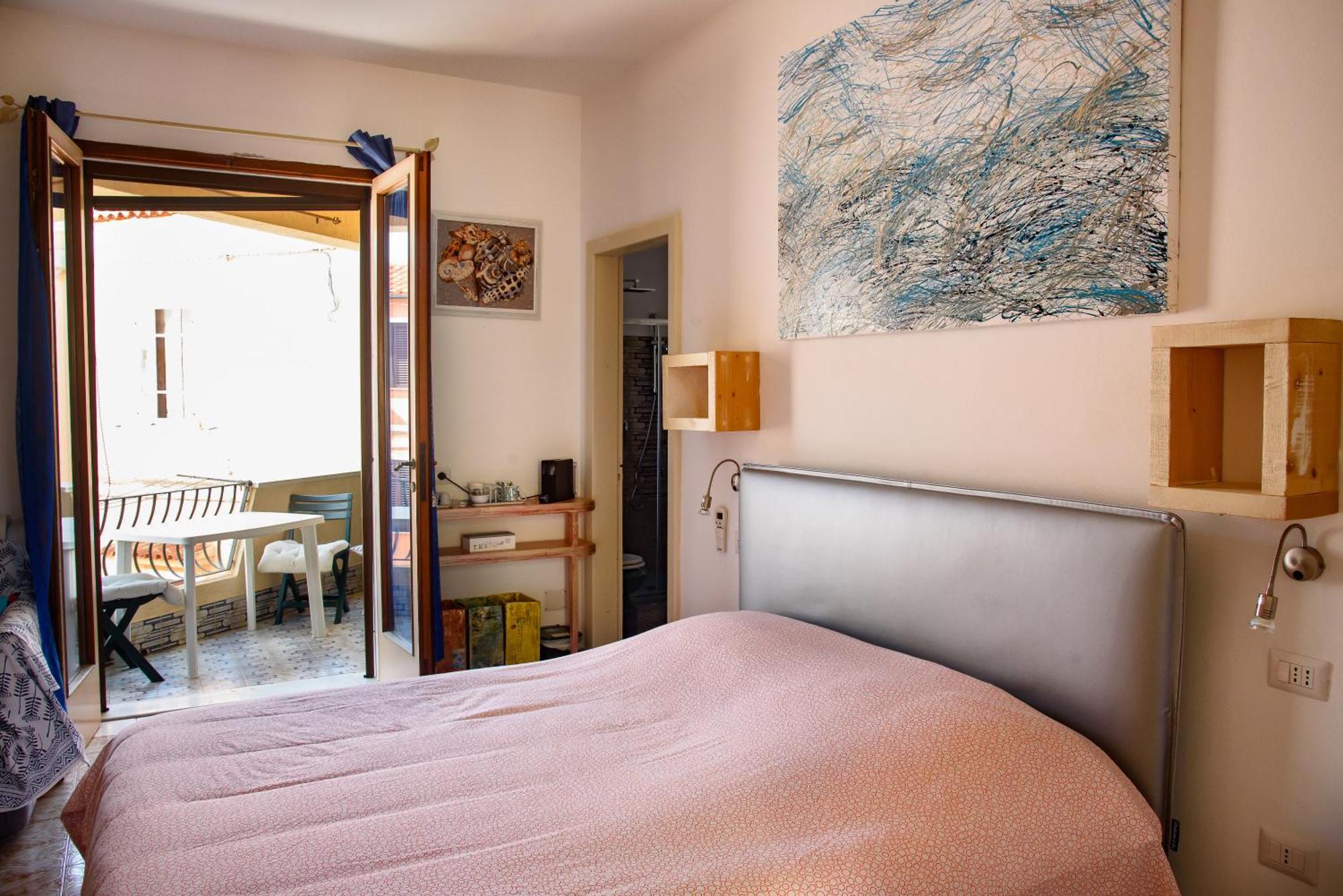 Il Giardino Di Tatiana Rooms & Breakfast Ла Мадалена Екстериор снимка