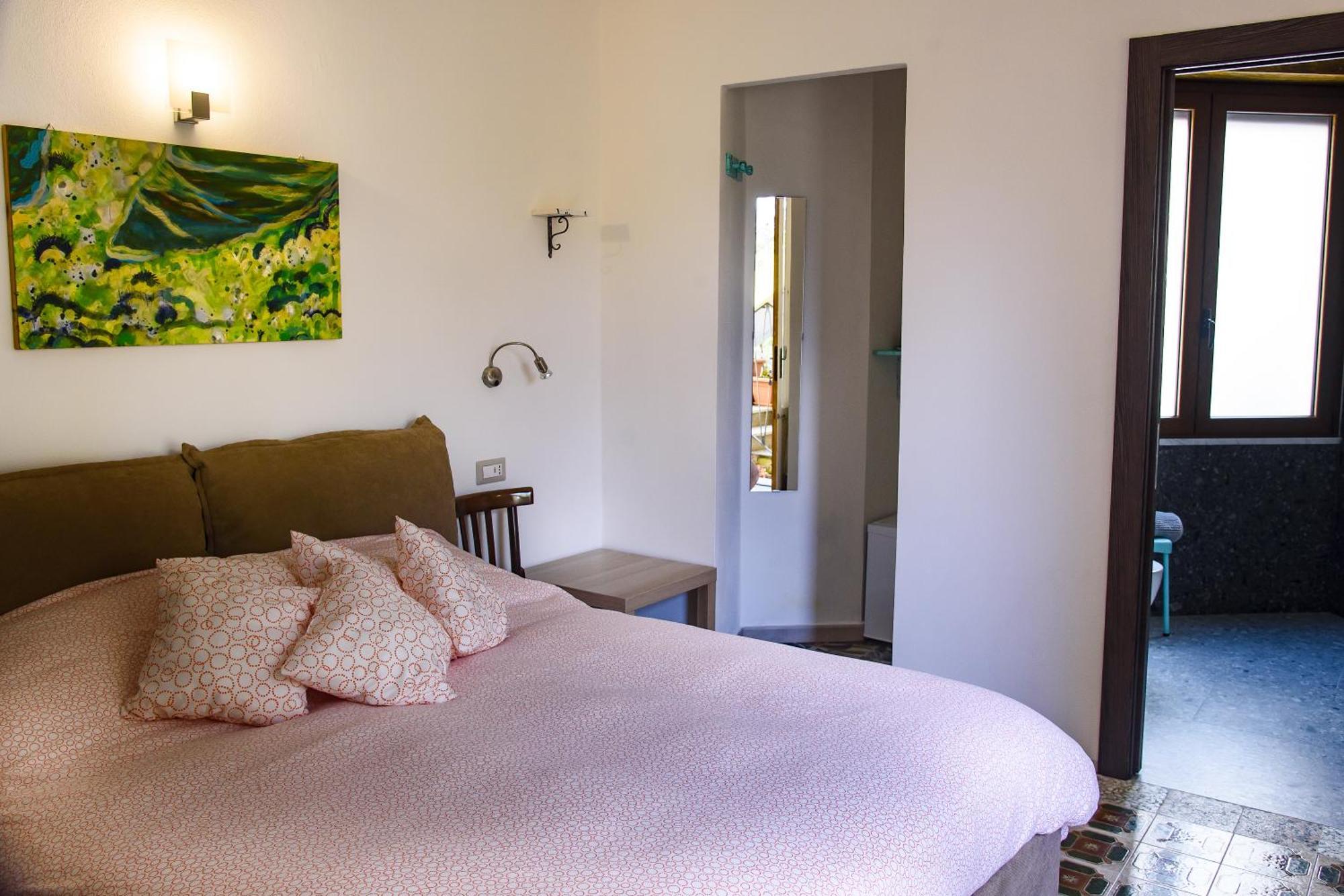 Il Giardino Di Tatiana Rooms & Breakfast Ла Мадалена Екстериор снимка