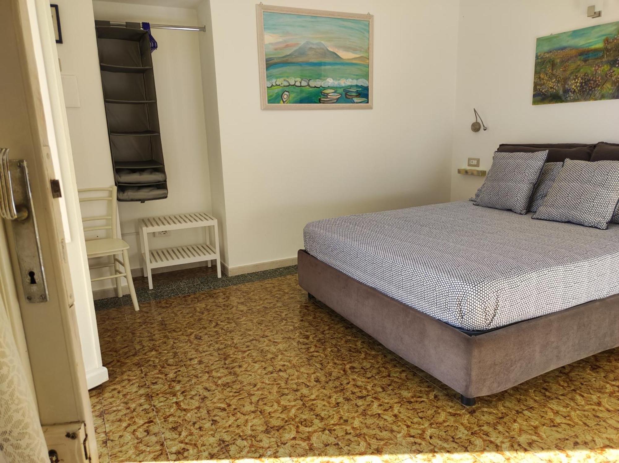 Il Giardino Di Tatiana Rooms & Breakfast Ла Мадалена Стая снимка