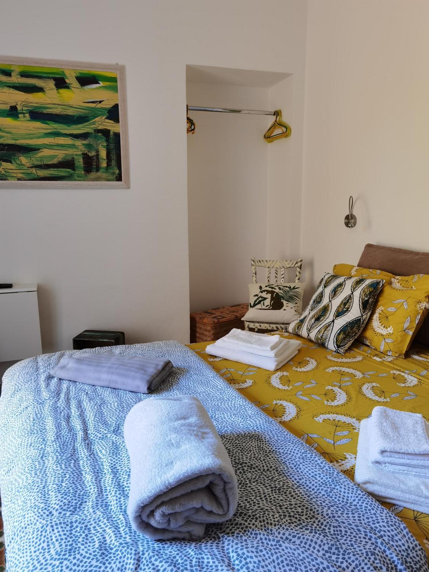 Il Giardino Di Tatiana Rooms & Breakfast Ла Мадалена Стая снимка